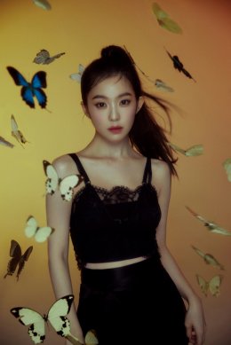 IRENE (ไอรีน) ผลิบานในฐานะศิลปินเดี่ยวอย่างงดงาม ด้วยมินิอัลบั้มชุดแรก 'Like A Flower' ยอดจำหน่ายวันแรกทะลุกว่า 2.5 แสนชุด และติดอันดับ 1 บนชาร์ต iTunes Top Albums กว่า 21 ภูมิภาคทั่วโลก